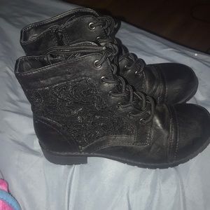 Black laced boots